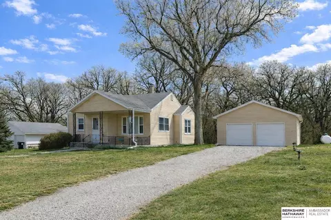 15709 S 180th St, Springfield, NE 68059