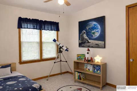 Bedroom - 15709 S 180th St, Springfield, NE 68059 photo 3 of 6