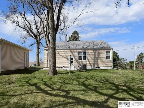 Exterior - 15709 S 180th St, Springfield, NE 68059 photo 5 of 7