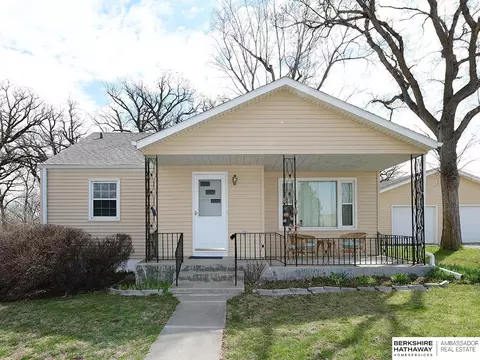 Exterior - 15709 S 180th St, Springfield, NE 68059 photo 1 of 7