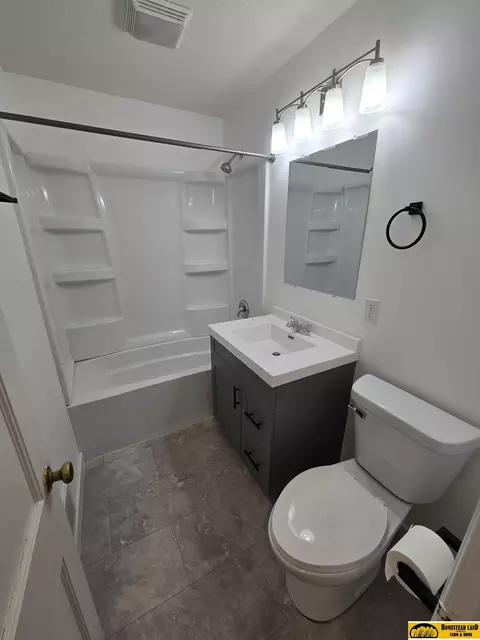 Bath - 224 S 19th St, Beatrice, NE 68310 photo 1 of 1