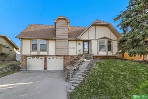 16235 Arbor St, Omaha, NE 68130