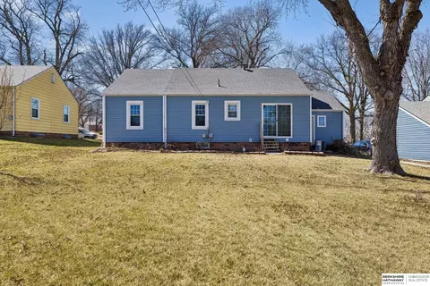 Exterior - 1106 N 8 St, Beatrice, NE 68310 photo 2 of 4