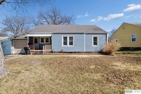 1106 N 8 St, Beatrice, NE 68310