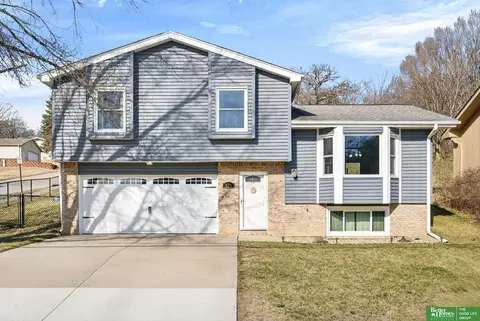 826 Lincoln Ave, Plattsmouth, NE 68048