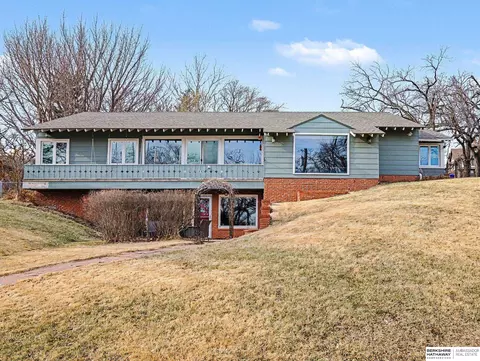 9660 N 29th St, Omaha, NE 68112