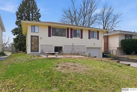 13059 Meredith Ave, Omaha, NE 68164