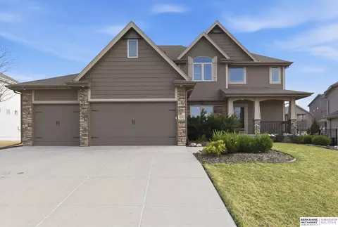 12411 Osprey Ln, Papillion, NE 68046
