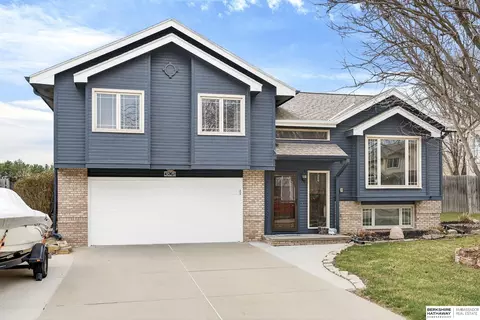 3626 S 155th St, Omaha, NE 68144