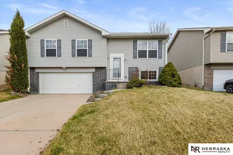 16530 Burdette St, Omaha, NE 68116