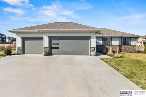 18606 George Miller Pkwy, Elkhorn, NE 68022