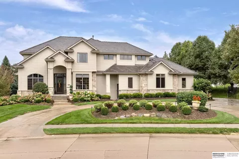 805 N 132 Ave, Omaha, NE 68154