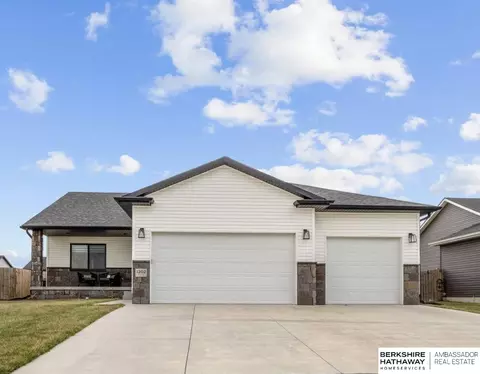 1202 Gage St, Eagle, NE 68347