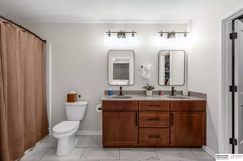 Bath - 1202 Gage St, Eagle, NE 68347 photo 1 of 4