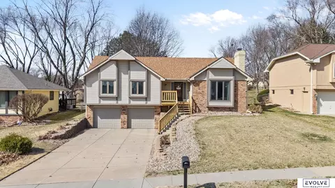 6118 S 91st Ave, Ralston, NE 68127