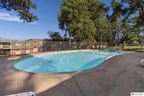 12025 Pierce Plz #323, Omaha, NE 68144