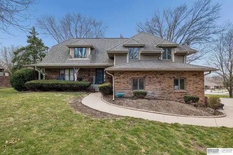 11819 Jefferson Plz, Omaha, NE 68137