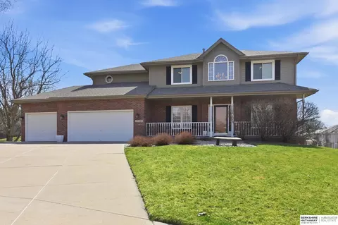 18205 Cedar Cir, Omaha, NE 68130