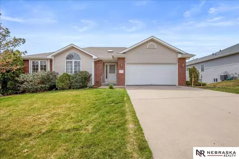 7911 Colby St, Lincoln, NE 68505