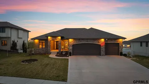 4210 S 220th St, Elkhorn, NE 68022