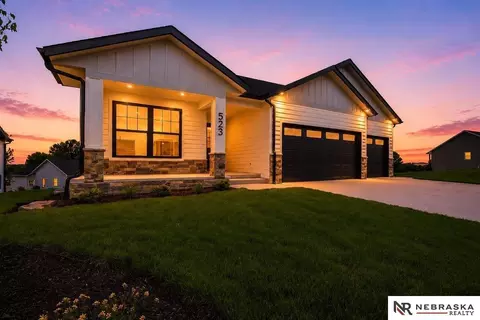 523 Woodsage Rd, Seward, NE 68434
