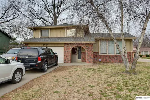 2734 N 120 Ave, Omaha, NE 68164