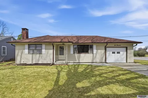 614 North Ave, Seward, NE 68434