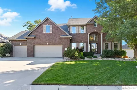 5801 N 163rd St, Omaha, NE 68116