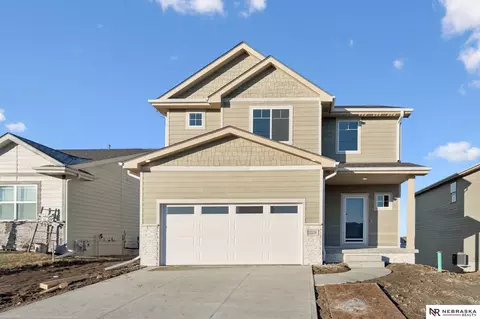 11302 Portage Cir, Papillion, NE 68046