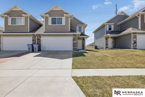 859 W Desert Vista Dr, Lincoln, NE 68523