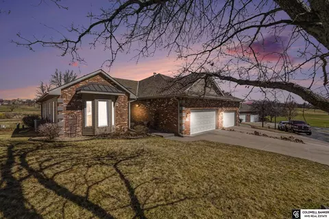 17410 Riviera Dr, Omaha, NE 68136