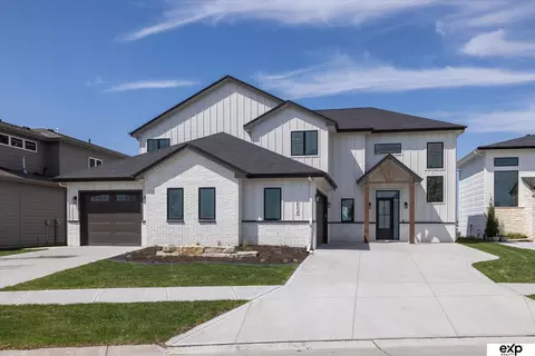 6508 N 289th Cir, Valley, NE 68064