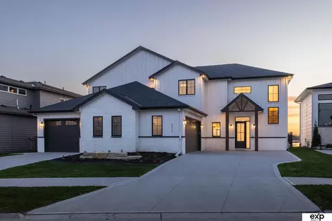 6508 N 289th Cir, Valley, NE 68064
