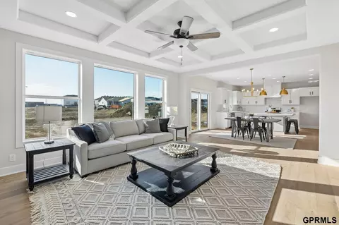 12375 Fenwick St, Papillion, NE 68046