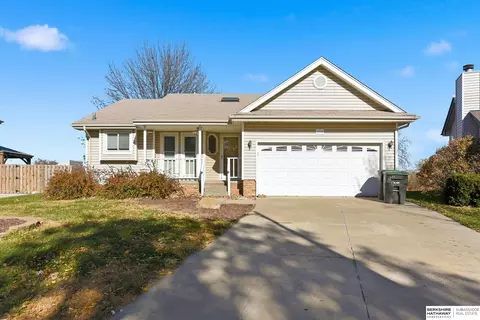 13572 V Cir, Omaha, NE 68137