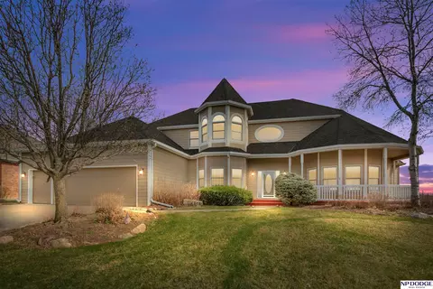 11757 Whitmore St, Omaha, NE 68142