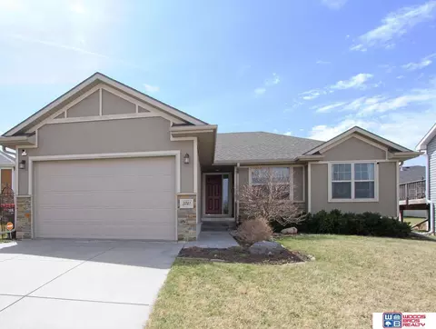 3741 W Karwat Ln, Lincoln, NE 68522