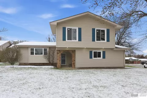 4025 N 116th Cir, Omaha, NE 68164