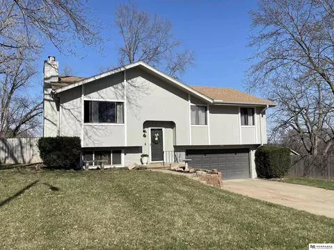 13514 Jefferson Cir, Omaha, NE 68137