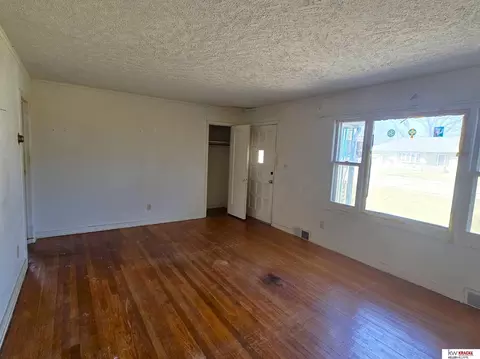 Living - 1205 Jackson St, Beatrice, NE 68310 photo 1 of 2