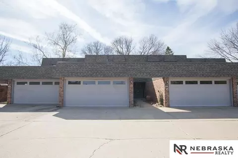 3419 Neerpark Dr, Lincoln, NE 68506