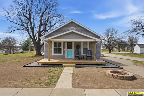 693 N 3rd St, Tecumseh, NE 68450