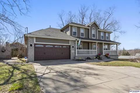 4235 Harrison St, Bellevue, NE 68147