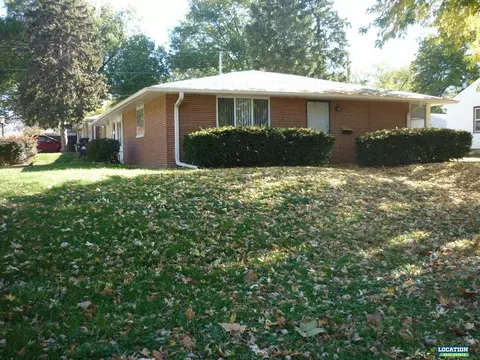 300 S 44th St, Lincoln, NE 68510