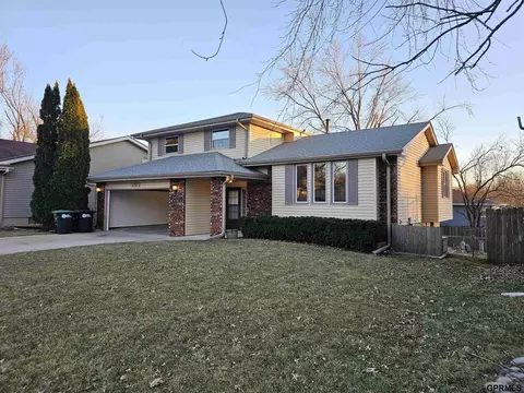 11323 Kansas Cir, Omaha, NE 68164