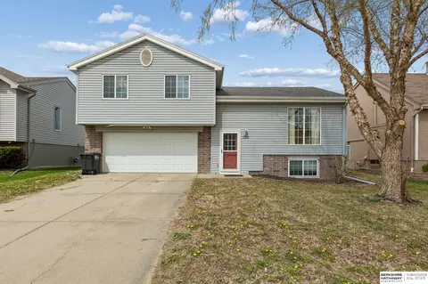 11218 Mary St, Omaha, NE 68164