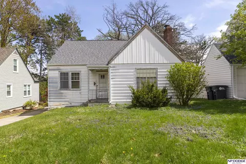 505 S 51st St, Omaha, NE 68106