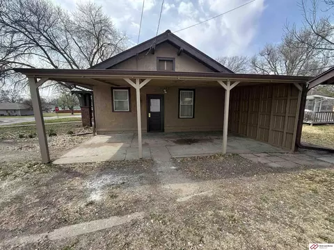 Exterior - 1300 Garfield St, Beatrice, NE 68310 photo 2 of 2