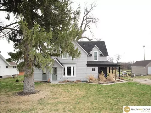 712 N 27 St, Blair, NE 68008