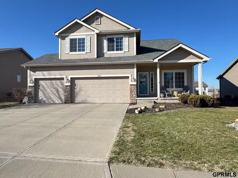 15960 Meredith Ave, Omaha, NE 68116